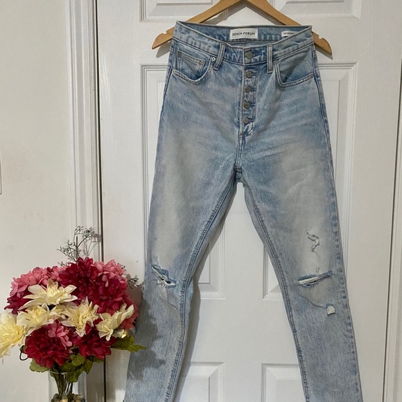 Aritzia Denim Forum Jeans - Picture 2 of 2